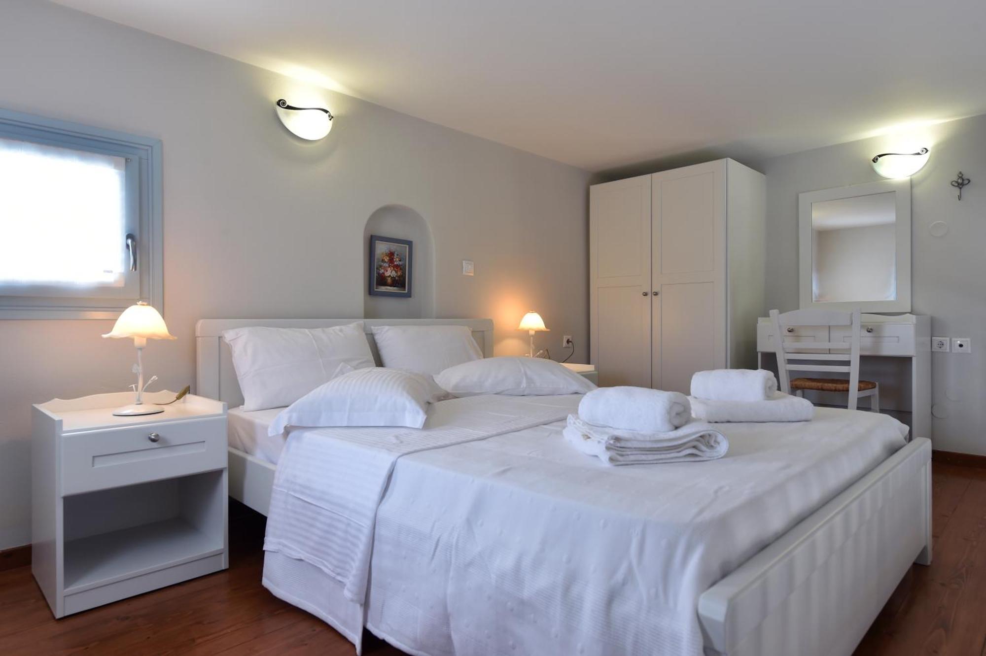 Tonia Apartments Paros Chrisi Akti  Ngoại thất bức ảnh